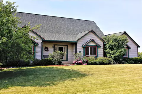 642 Harper Rd, Mason, MI 48854 photo 1