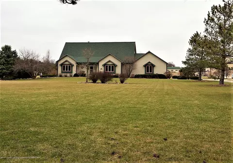 642 Harper Rd, Mason, MI 48854 photo 3