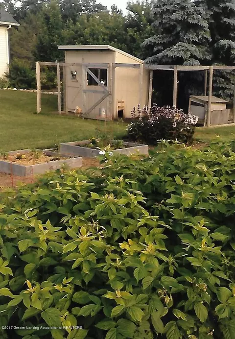 642 Harper Rd, Mason, MI 48854 photo 8