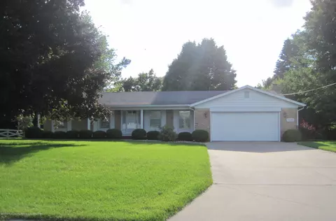 11881 E Andre Dr, Grand Ledge, MI 48837 photo 1