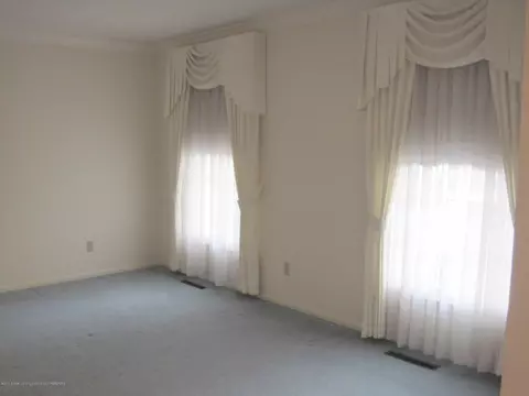 11881 E Andre Dr, Grand Ledge, MI 48837 photo 5
