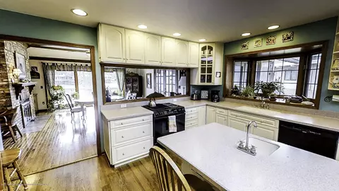 4591 Comanche, Okemos, MI 48864 photo 9
