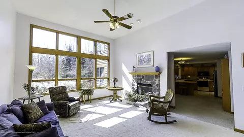 9822 Missaukee Ln, Haslett, MI 48840 photo 5