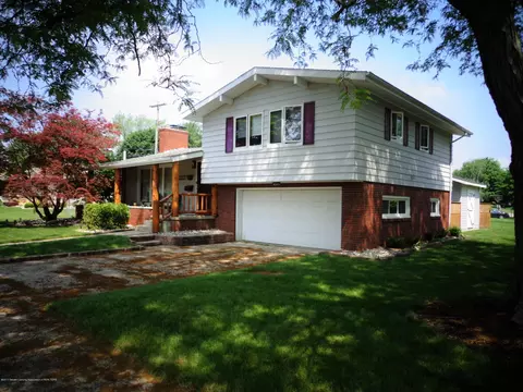 3232 Pickwick Pl, Lansing, MI 48917 photo 1