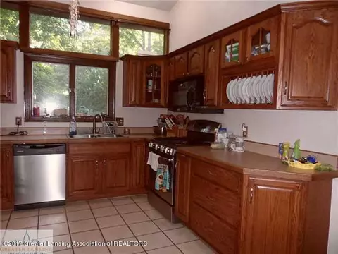 13601 S Grange Rd, Eagle, MI 48822 photo 4
