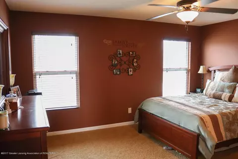 1043 Oakwood Dr, Dewitt, MI 48820 photo 11