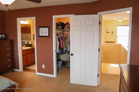1043 Oakwood Dr, Dewitt, MI 48820 photo 12