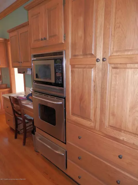 1843 Cimarron Dr, Okemos, MI 48864 photo 25