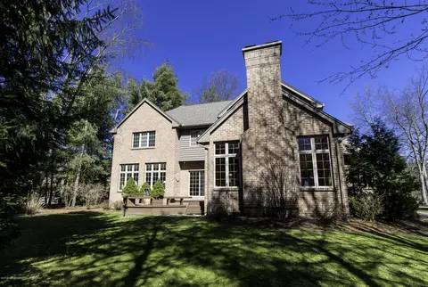 1843 Cimarron Dr, Okemos, MI 48864 photo 3