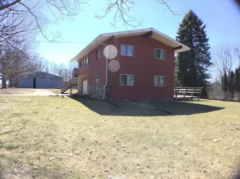 4995 E Taft, Saint Johns, MI 48879 photo 4