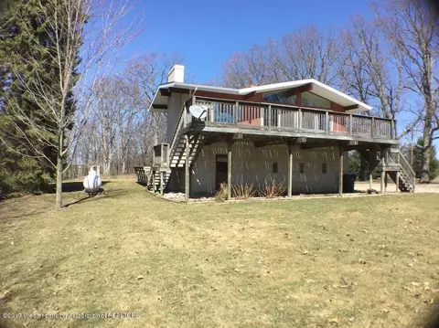 4995 E Taft, Saint Johns, MI 48879 photo 1