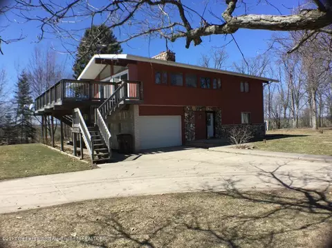 4995 E Taft, Saint Johns, MI 48879 photo 3