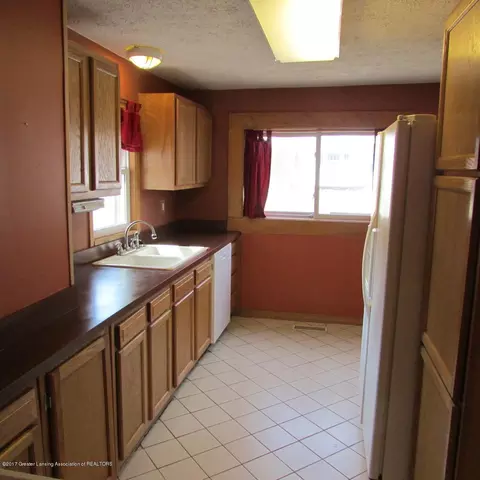 505 E Ash St, Mason, MI 48854 photo 6