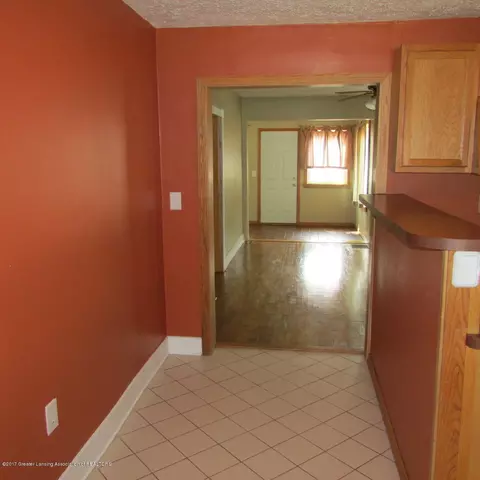 505 E Ash St, Mason, MI 48854 photo 7