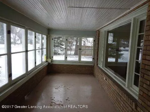 722 Robins, Lansing, MI 48917 photo 3