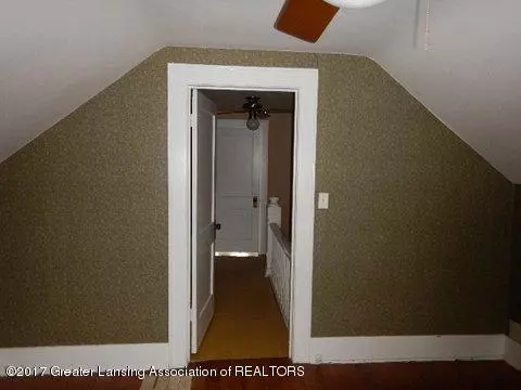 722 Robins, Lansing, MI 48917 photo 14