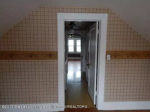 722 Robins, Lansing, MI 48917 photo 16