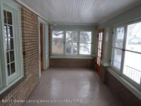 722 Robins, Lansing, MI 48917 photo 4