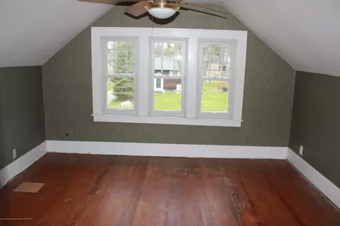 722 Robins, Lansing, MI 48917 photo 13