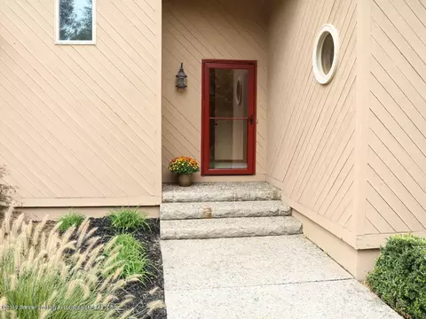 1381 Haslett Rd, Williamston, MI 48895 photo 2