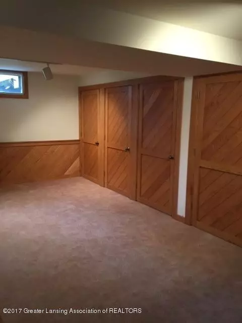 1140 Woodside Dr, Haslett, MI 48840 photo 28