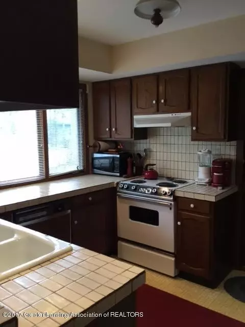 1140 Woodside Dr, Haslett, MI 48840 photo 11