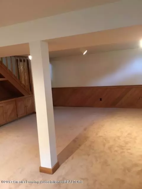 1140 Woodside Dr, Haslett, MI 48840 photo 15