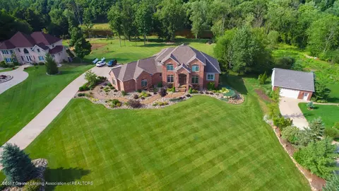 10849 Riverside Dr, Dimondale, MI 48821 photo 2