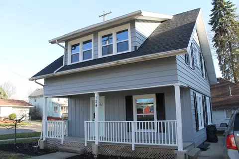 124 E Stoddard, Charlotte, MI 48813 photo 2