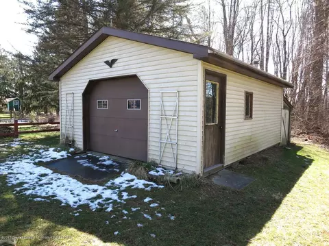 1481 W Webb Rd, Dewitt, MI 48820 photo 5