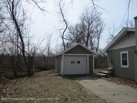 1351 Hickory Is, Haslett, MI 48840 photo 3