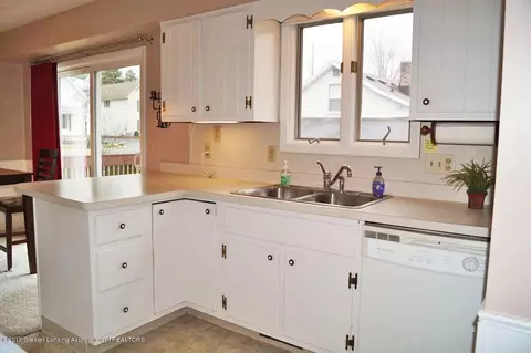 403 W Madison, Dewitt, MI 48820 photo 11
