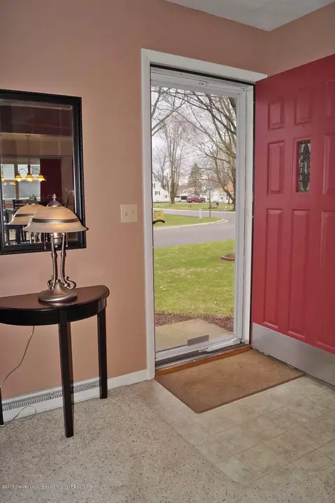 403 W Madison, Dewitt, MI 48820 photo 3