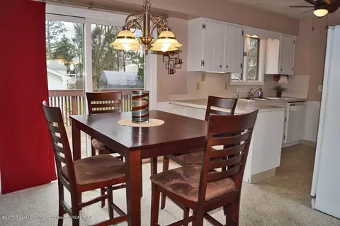 403 W Madison, Dewitt, MI 48820 photo 8