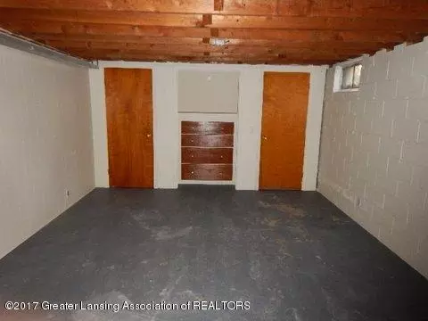 2015 W Maple St, Lansing, MI 48915 photo 15