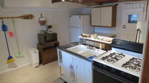 3525 Woods Rd, Harrison, MI 48625 photo 11