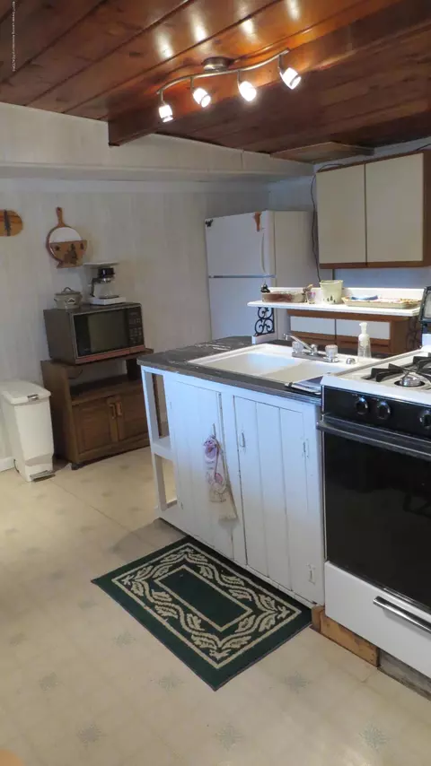 3525 Woods Rd, Harrison, MI 48625 photo 10