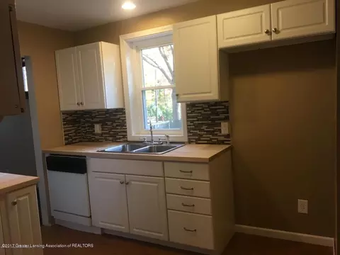 1234 Dakin St, Lansing, MI 48912 photo 12