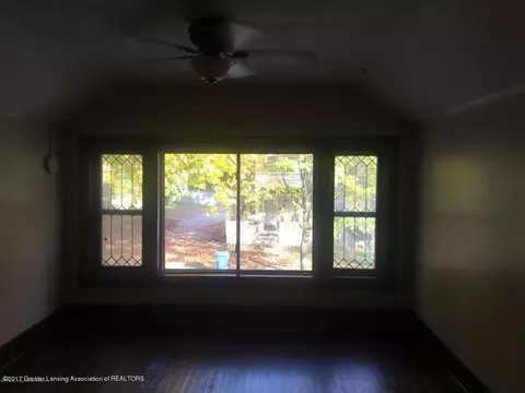 1234 Dakin St, Lansing, MI 48912 photo 2