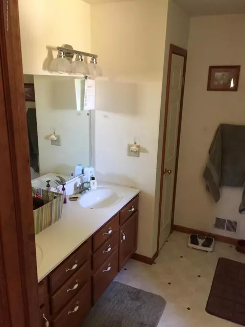 2032 Miller Hwy, Olivet, MI 49076 photo 16