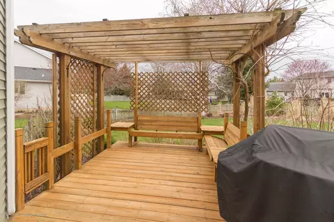 640 Canoga Ln, Haslett, MI 48840 photo 29