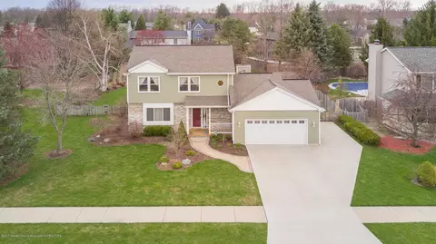 640 Canoga Ln, Haslett, MI 48840 photo 1