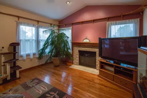 640 Canoga Ln, Haslett, MI 48840 photo 9