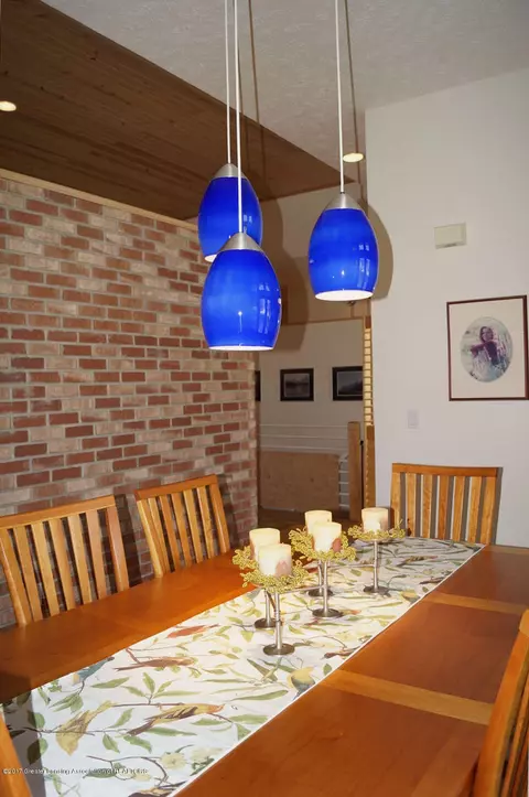 402 W Dill Dr, Dewitt, MI 48820 photo 7