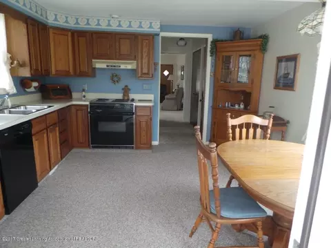 1200 E State Rd, Lansing, MI 48906 photo 6