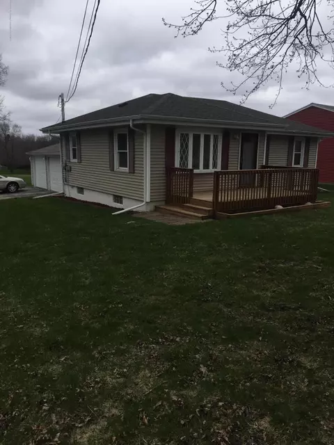 603 N N Brg, Dewitt, MI 48820 photo 2