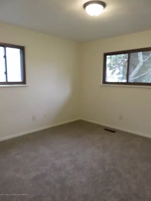 6323 Marscot Dr, Lansing, MI 48911 photo 15
