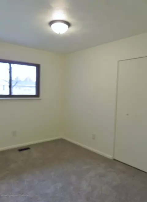 6323 Marscot Dr, Lansing, MI 48911 photo 14