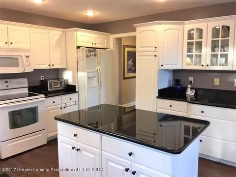 5337 Haversham, Haslett, MI 48840 photo 12
