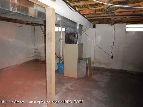 5597 Eugene Dr, Dimondale, MI 48821 photo 12